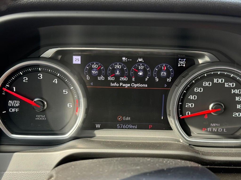 Chevrolet Silverado 1500 Vehicle Full-screen Gallery Image 17