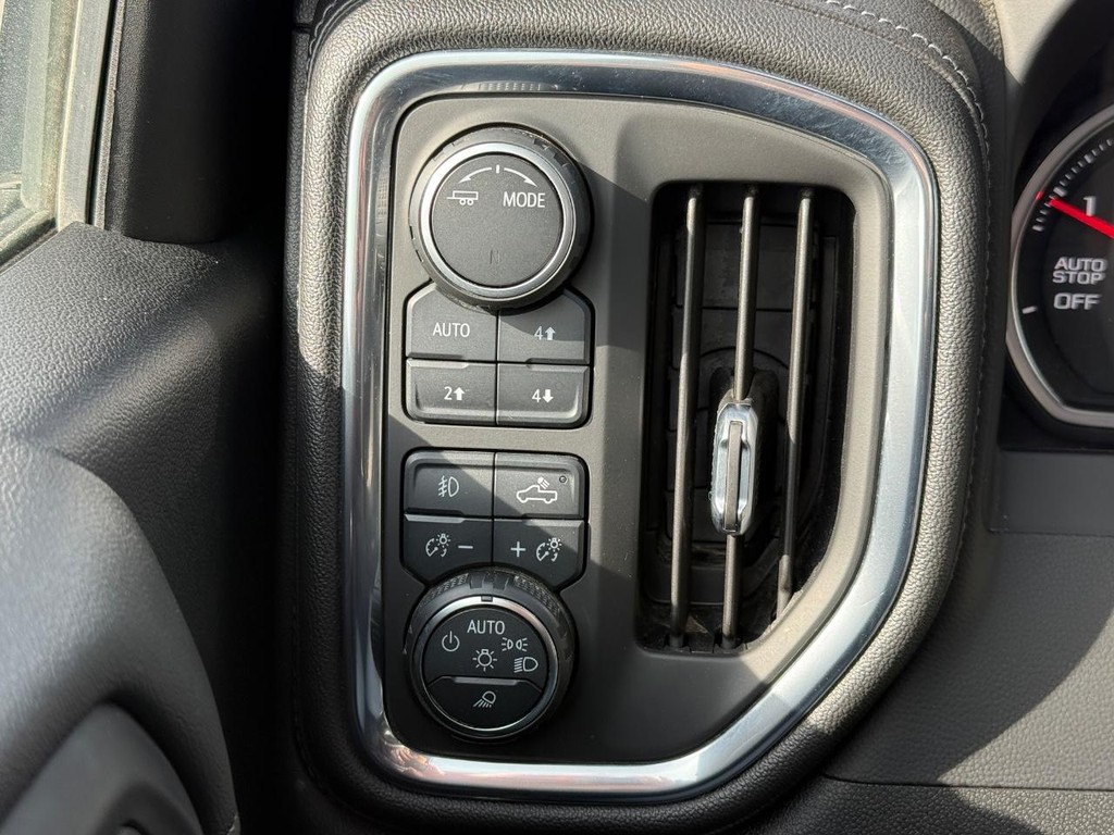 Chevrolet Silverado 1500 Vehicle Full-screen Gallery Image 20