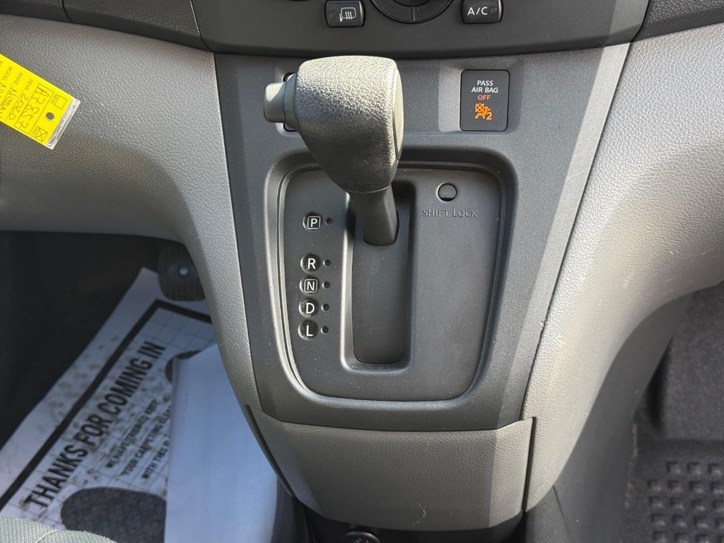 Nissan NV200 Compact Cargo Vehicle Full-screen Gallery Image 09