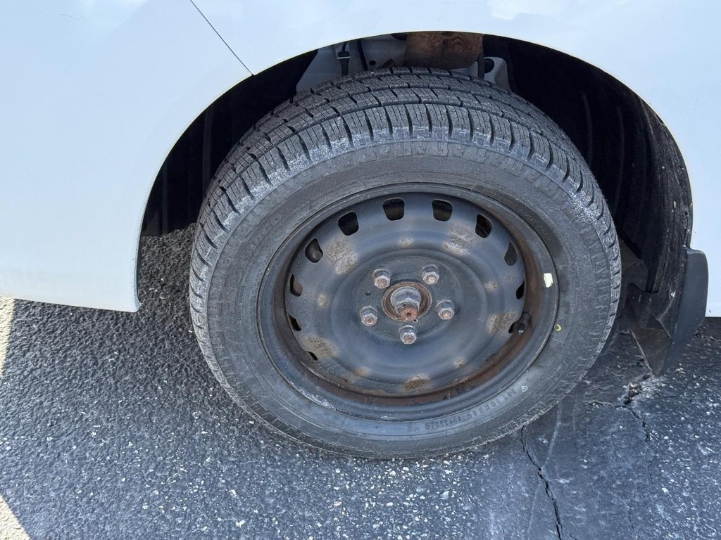 Nissan NV200 Compact Cargo Vehicle Full-screen Gallery Image 12