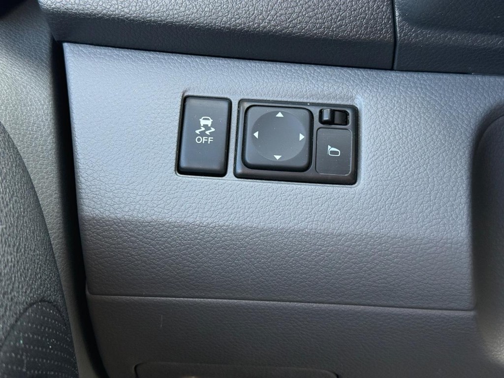 Nissan NV200 Compact Cargo Vehicle Full-screen Gallery Image 18