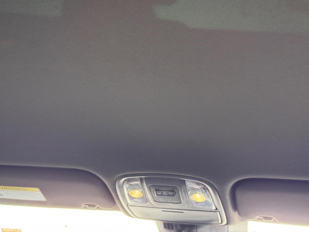 Kia Stinger Vehicle Full-screen Gallery Image 13