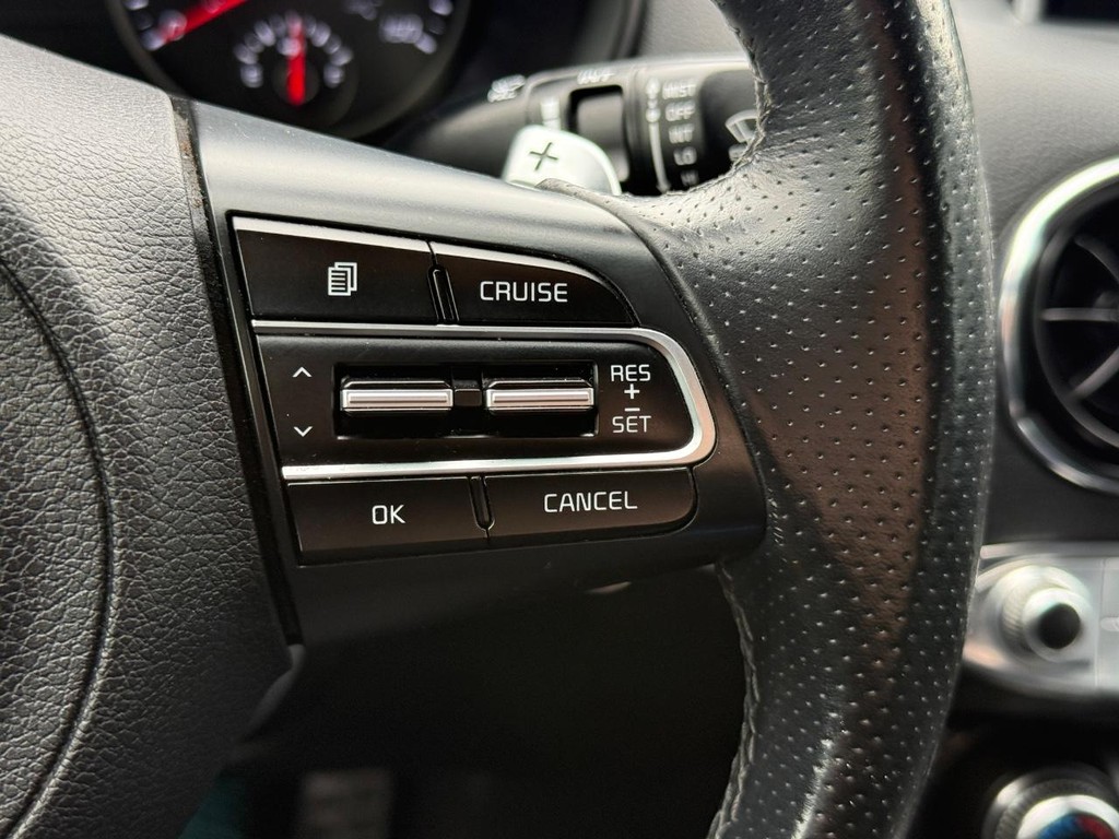 Kia Stinger Vehicle Full-screen Gallery Image 16