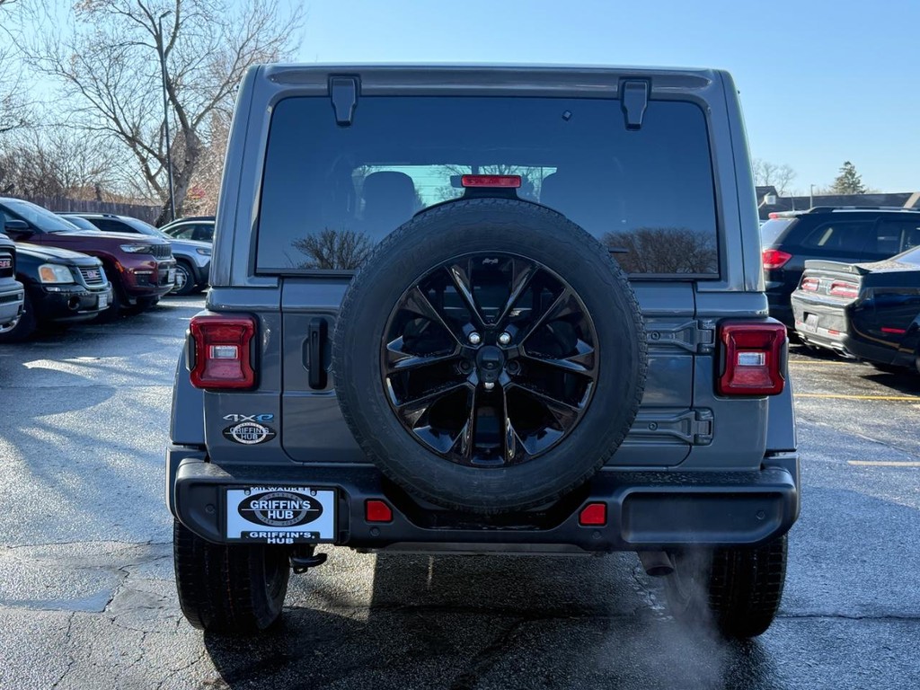 Jeep Wrangler 4xe Vehicle Full-screen Gallery Image 04