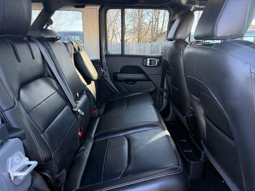 Jeep Wrangler 4xe Vehicle Full-screen Gallery Image 07