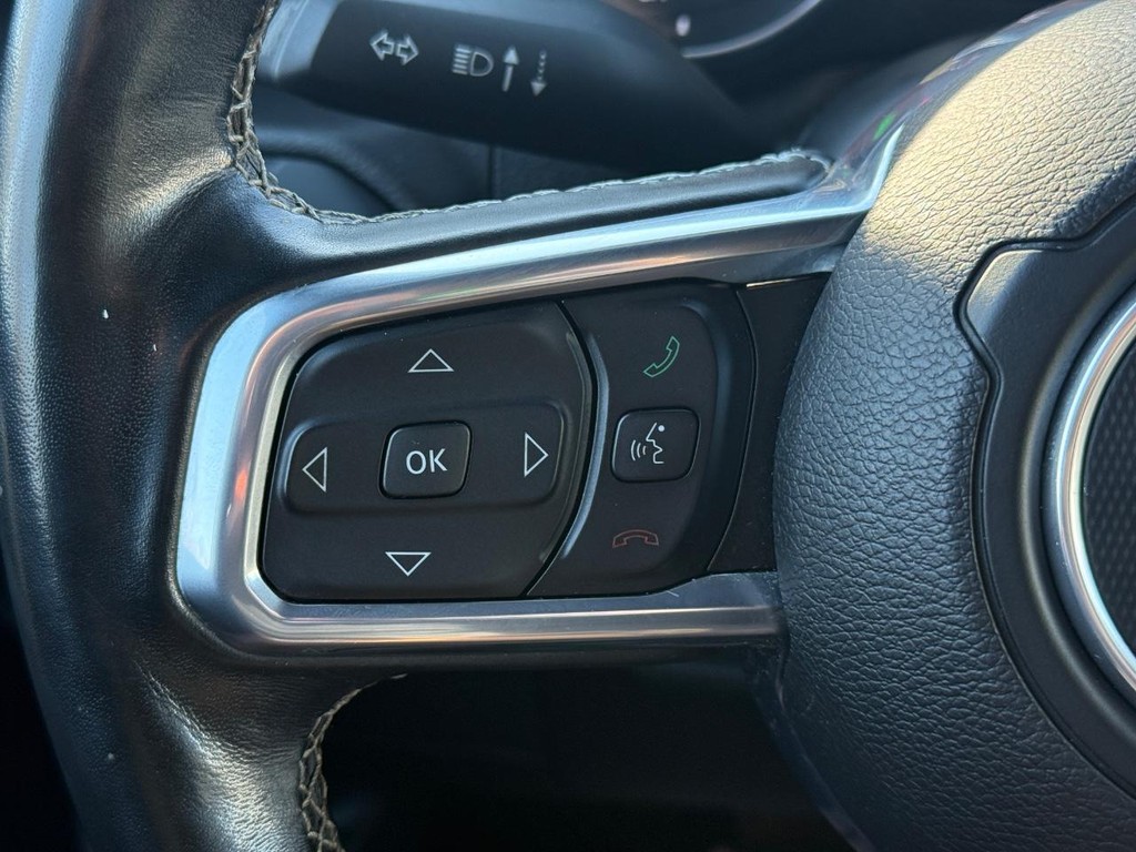 Jeep Wrangler 4xe Vehicle Full-screen Gallery Image 15