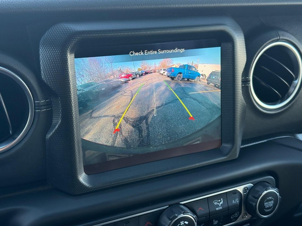 Jeep Wrangler 4xe Vehicle Full-screen Gallery Image 18