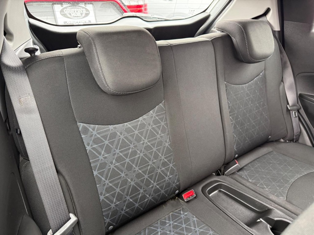 Chevrolet Spark Vehicle Full-screen Gallery Image 05