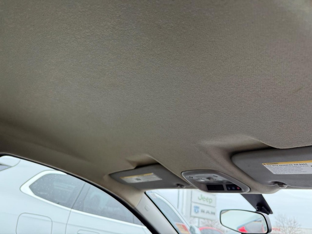 Chevrolet Spark Vehicle Full-screen Gallery Image 07