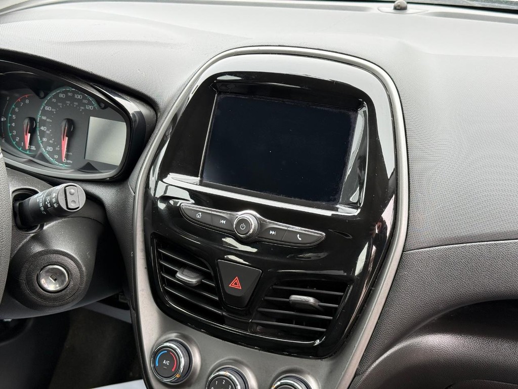 Chevrolet Spark Vehicle Full-screen Gallery Image 09