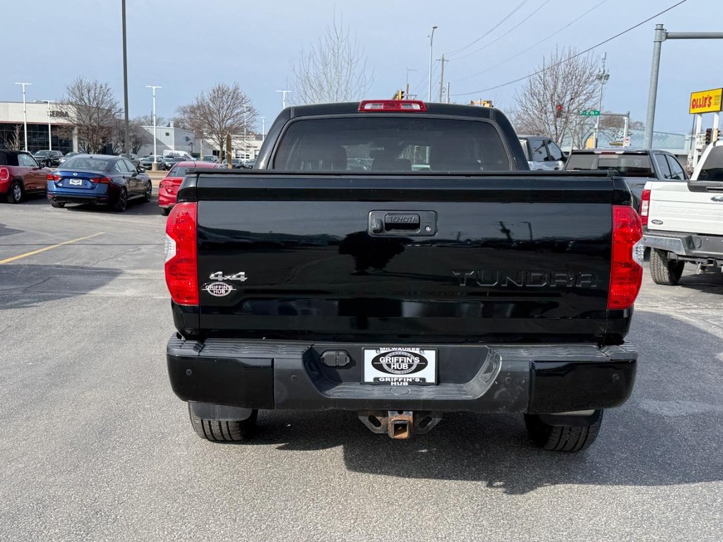 Toyota Tundra 4WD Vehicle Full-screen Gallery Image 04