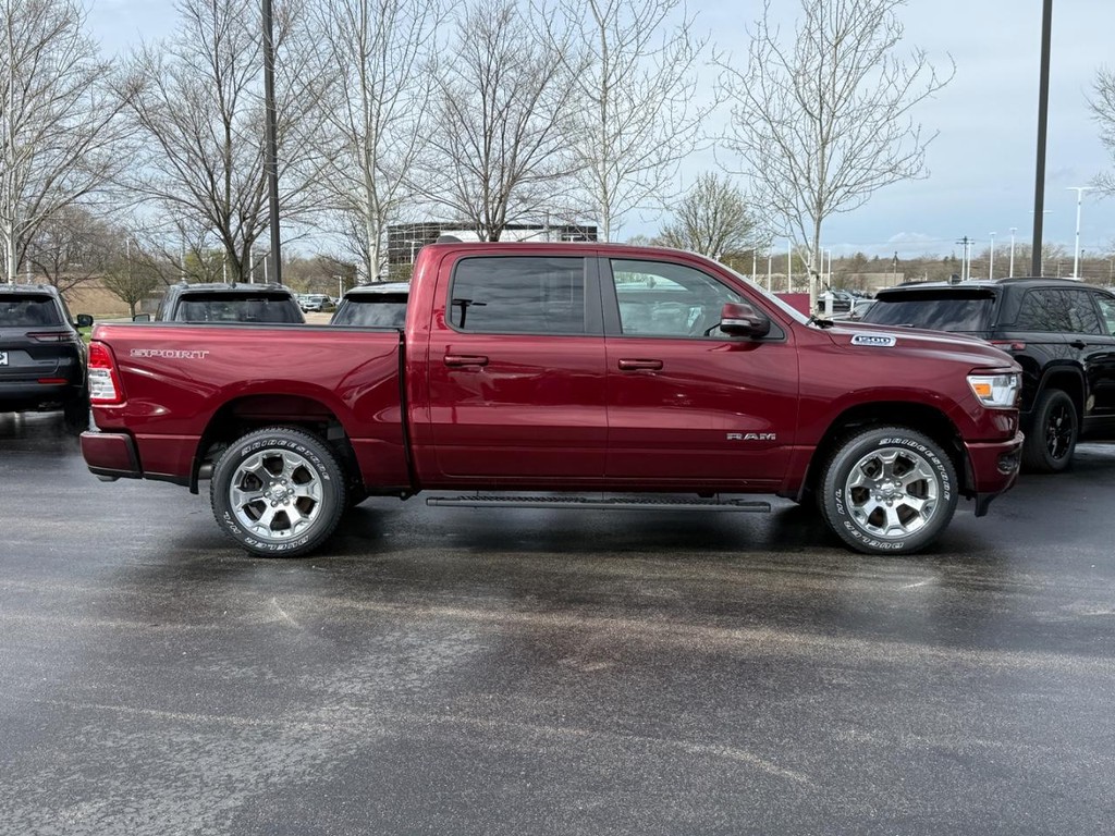 Ram 1500 Vehicle Full-screen Gallery Image 02