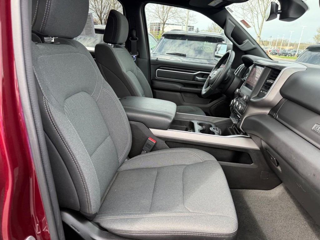 Ram 1500 Vehicle Full-screen Gallery Image 06