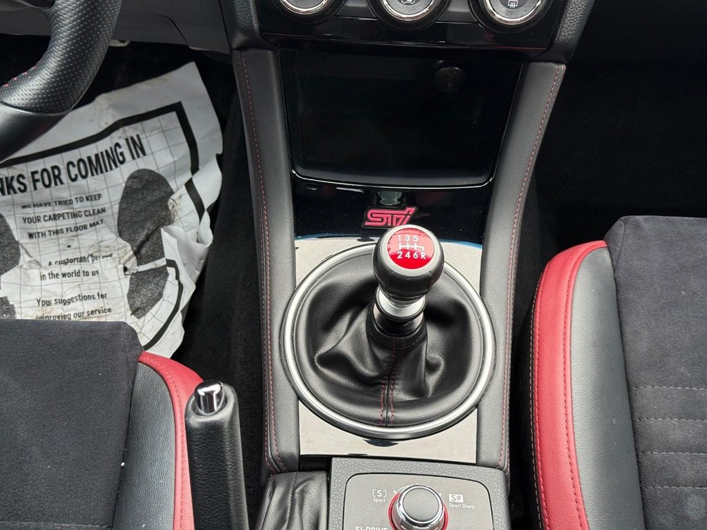 Subaru WRX Vehicle Full-screen Gallery Image 10