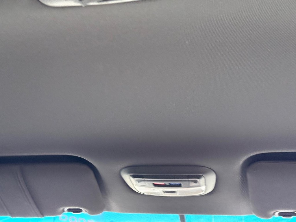 Subaru WRX Vehicle Full-screen Gallery Image 13