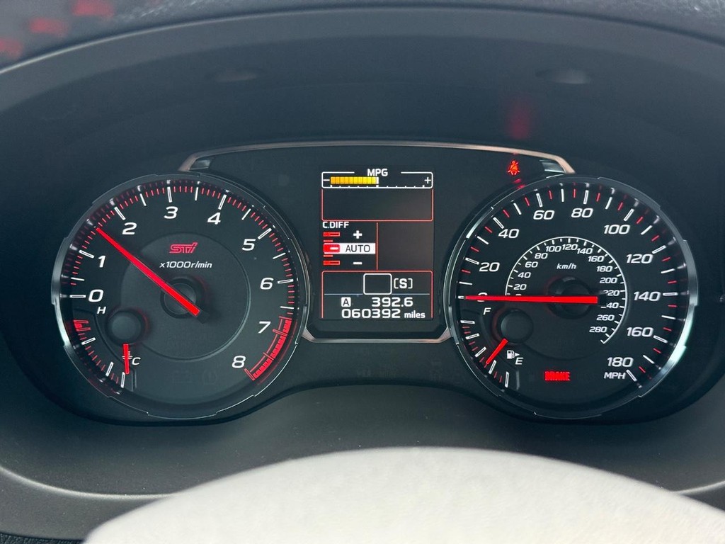 Subaru WRX Vehicle Full-screen Gallery Image 17