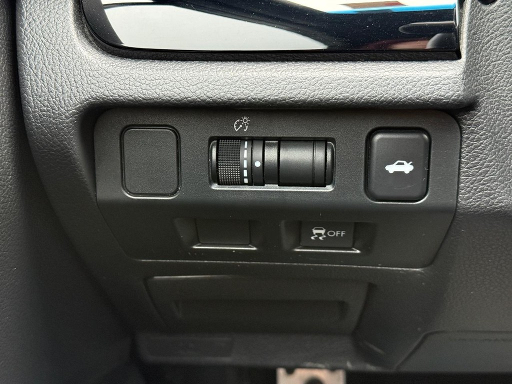 Subaru WRX Vehicle Full-screen Gallery Image 20