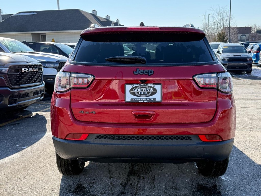 Jeep Compass Vehicle Full-screen Gallery Image 04