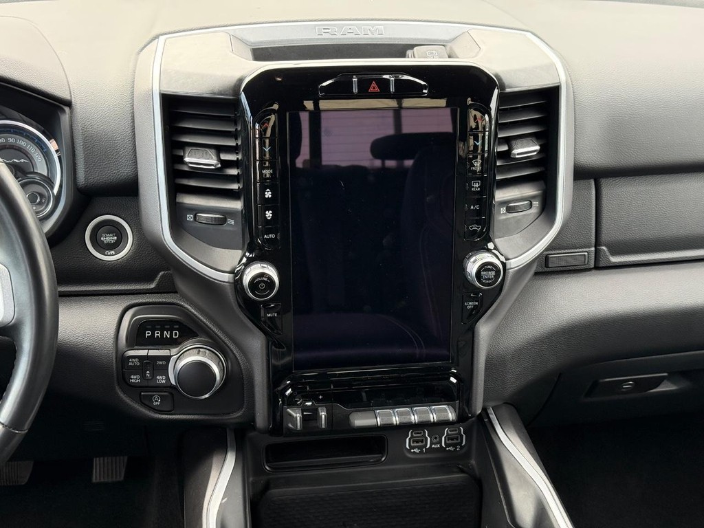 Ram 1500 Vehicle Full-screen Gallery Image 07