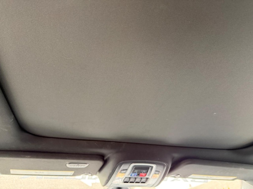 Ram 1500 Vehicle Full-screen Gallery Image 11