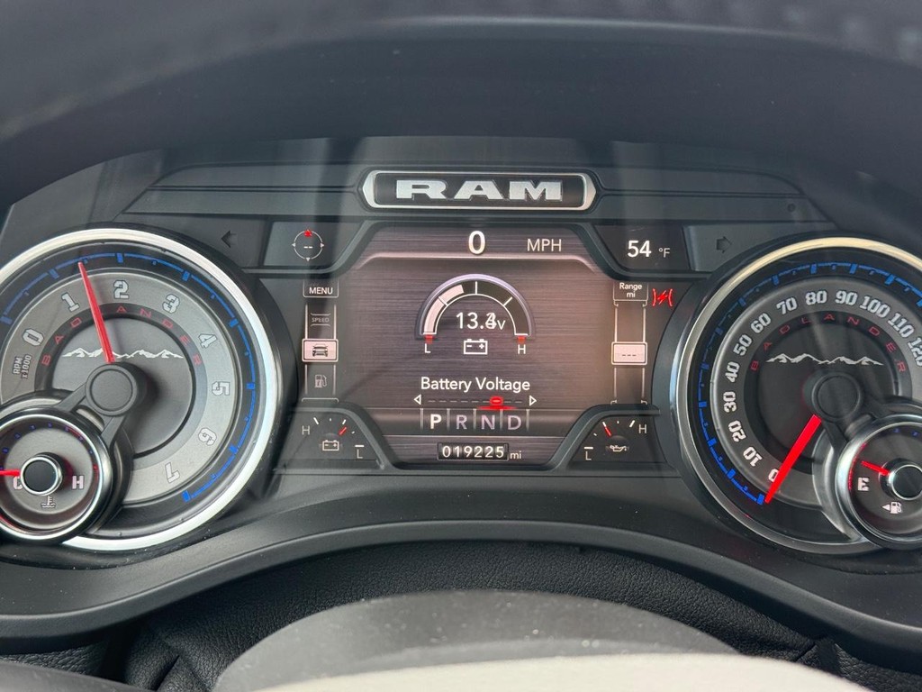 Ram 1500 Vehicle Full-screen Gallery Image 14