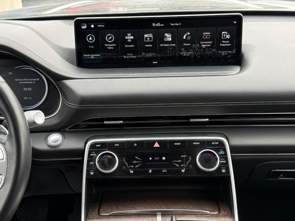 Genesis GV80 Vehicle Full-screen Gallery Image 09