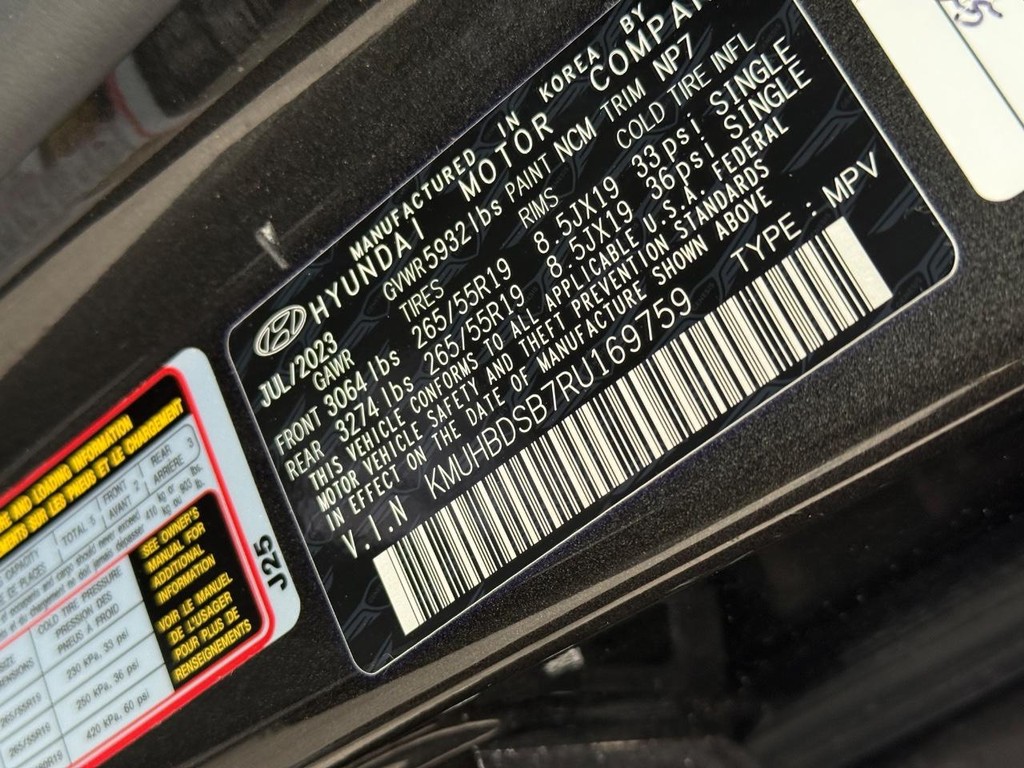 Genesis GV80 Vehicle Full-screen Gallery Image 22