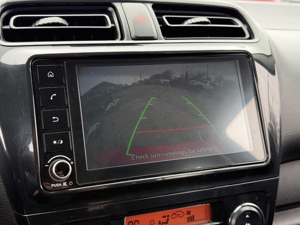 Mitsubishi Mirage Vehicle Full-screen Gallery Image 18