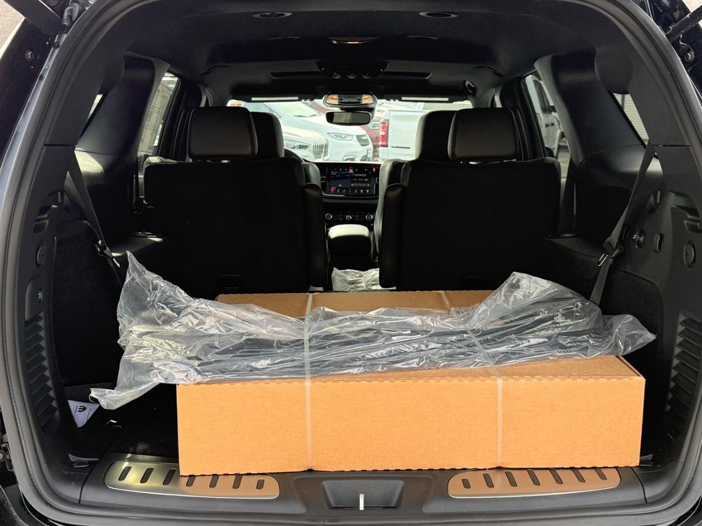 Dodge Durango Vehicle Full-screen Gallery Image 05