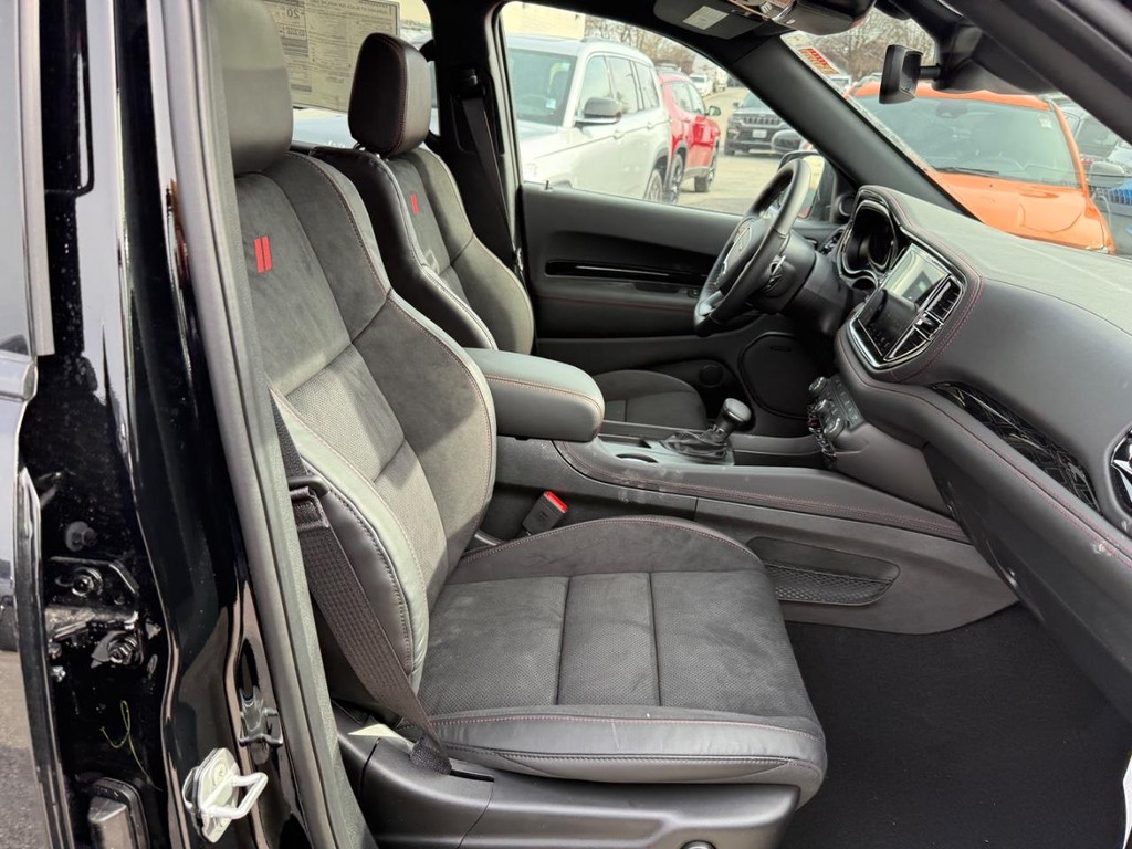 Dodge Durango Vehicle Full-screen Gallery Image 06