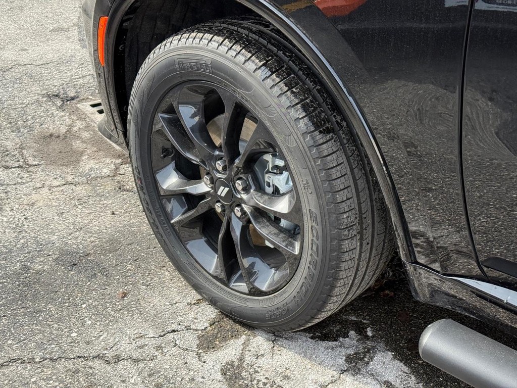 Dodge Durango Vehicle Full-screen Gallery Image 14