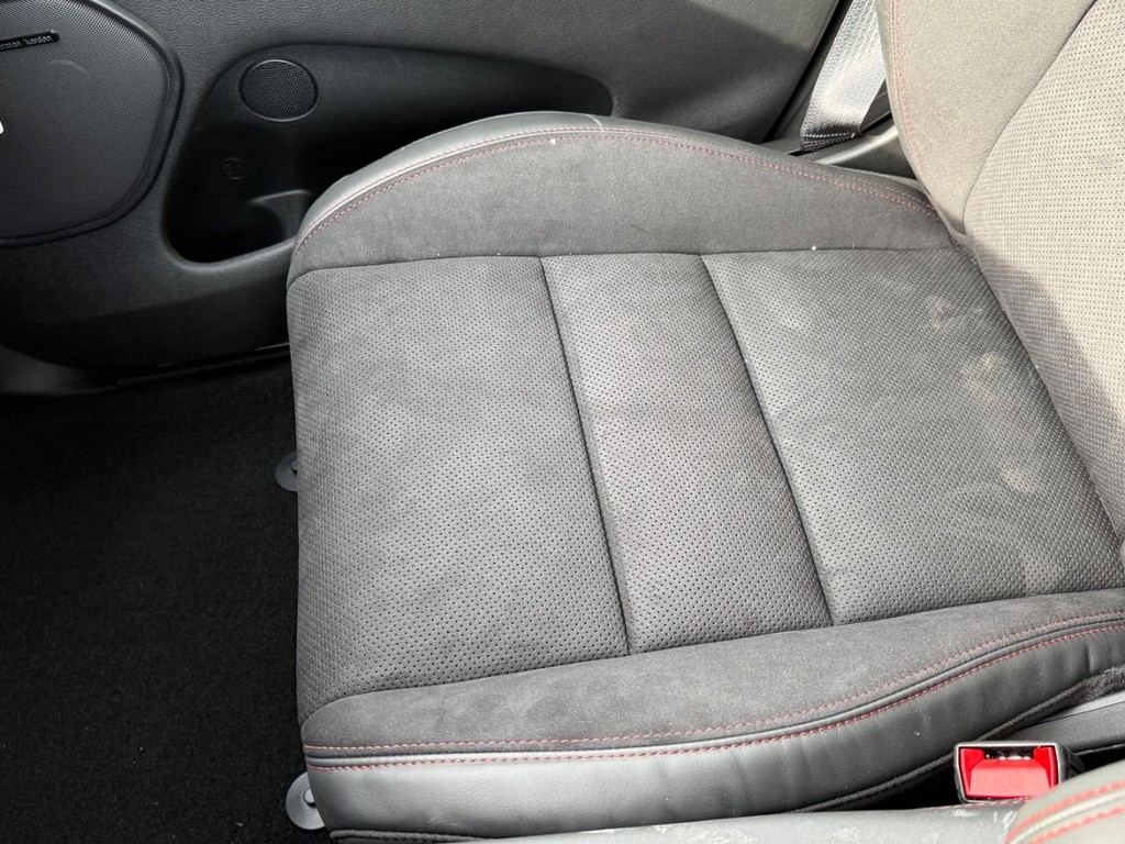 Dodge Durango Vehicle Full-screen Gallery Image 21