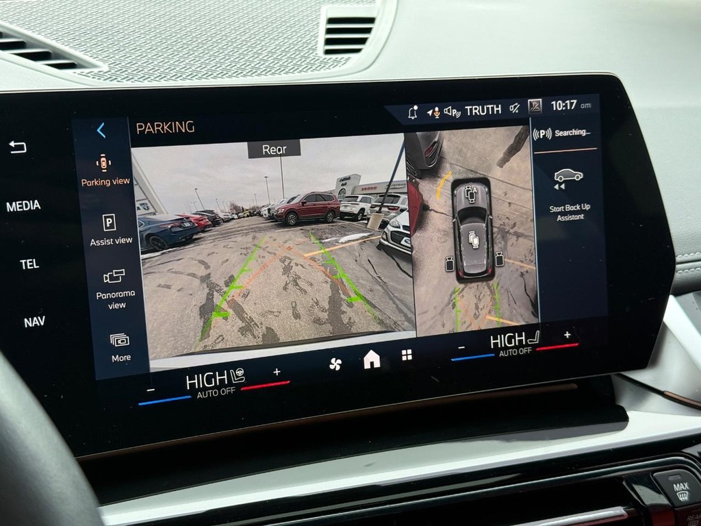 BMW X1 Vehicle Full-screen Gallery Image 18