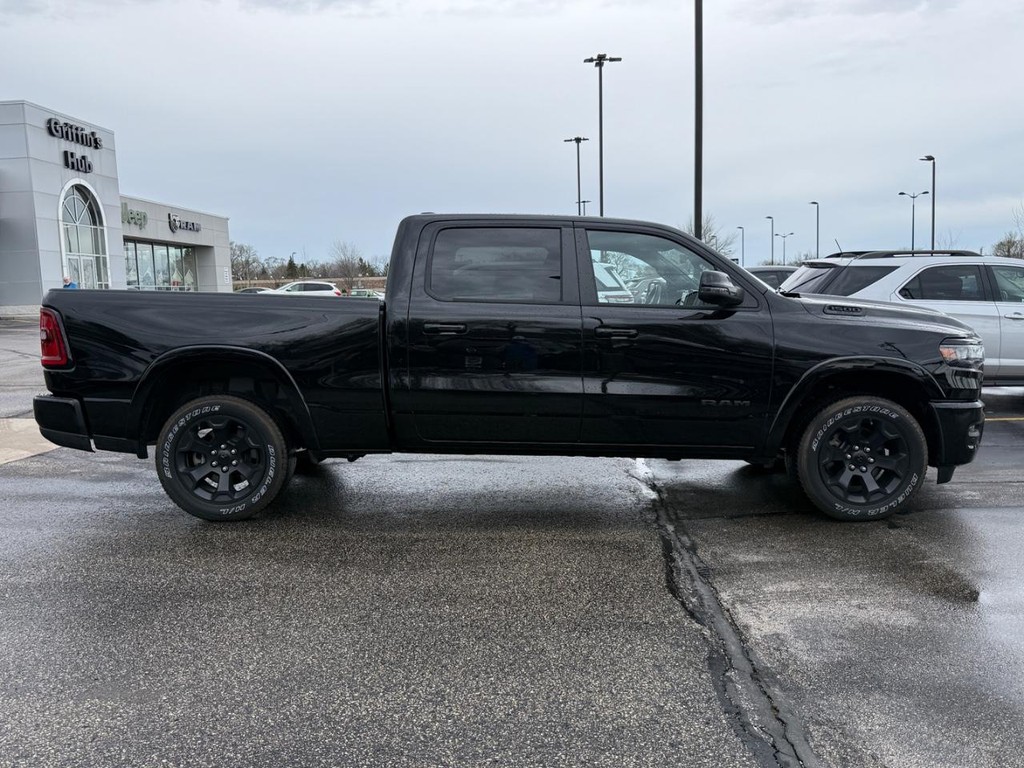 Ram 1500 Vehicle Full-screen Gallery Image 02