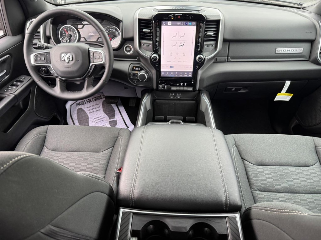 Ram 1500 Vehicle Full-screen Gallery Image 08