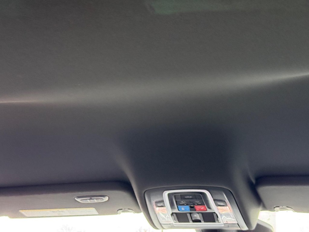 Ram 1500 Vehicle Full-screen Gallery Image 13