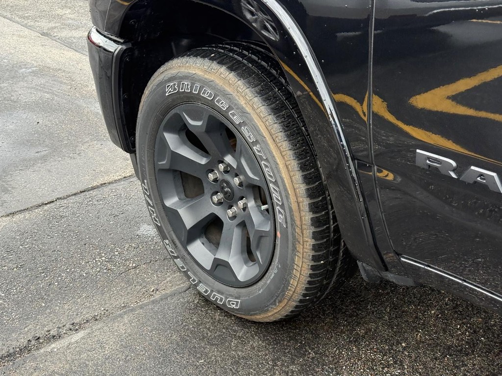 Ram 1500 Vehicle Full-screen Gallery Image 14