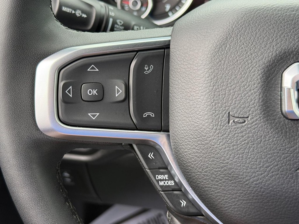 Ram 1500 Vehicle Full-screen Gallery Image 15