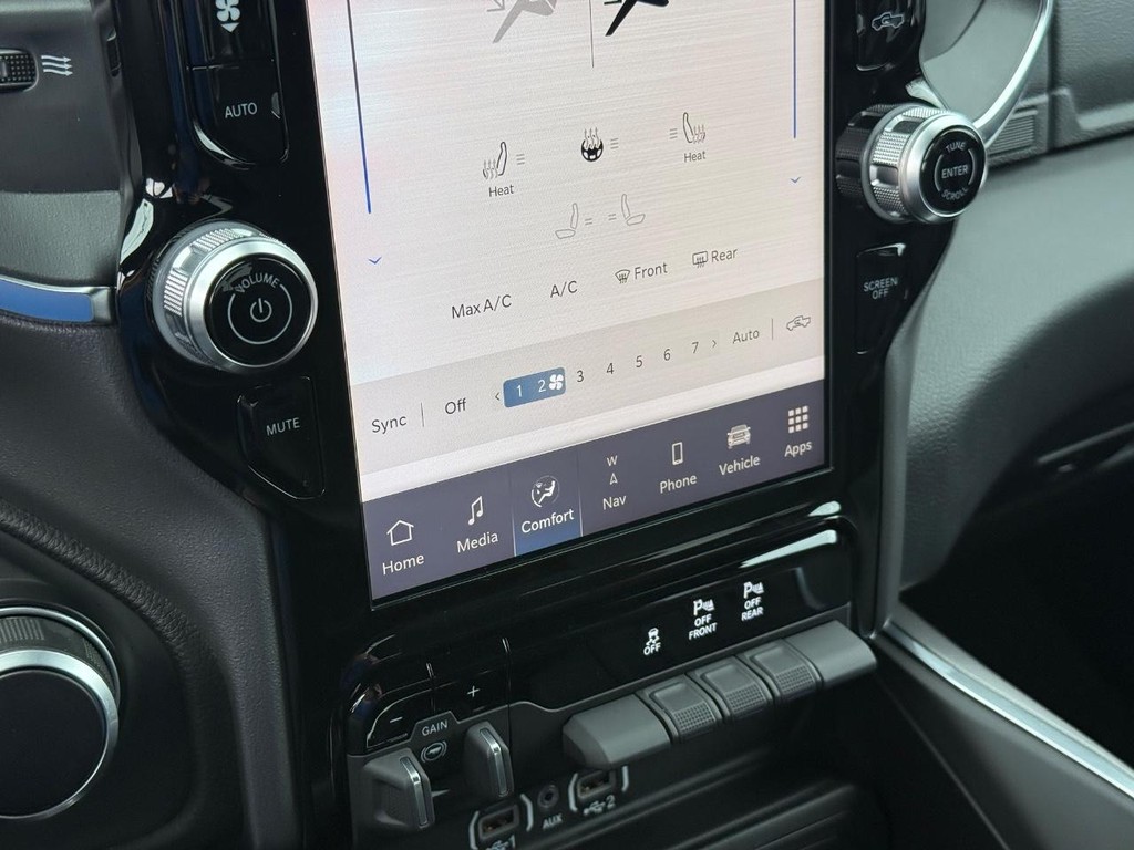 Ram 1500 Vehicle Full-screen Gallery Image 19