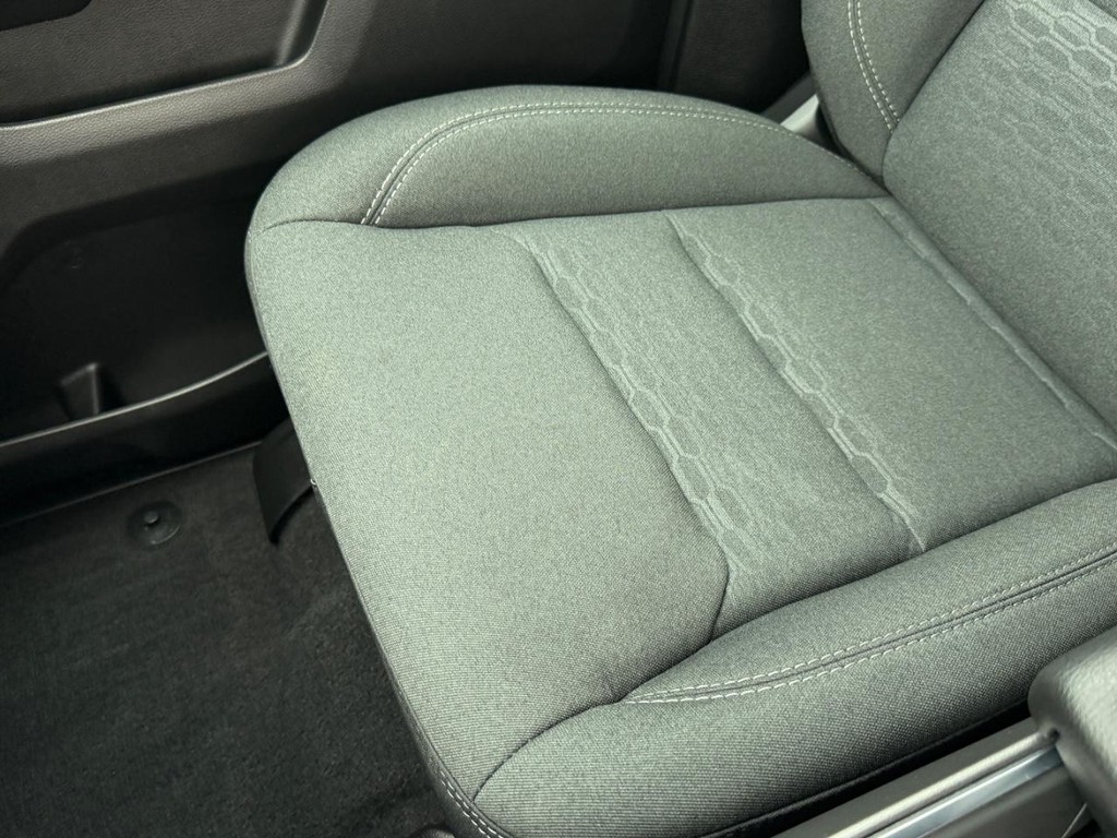 Ram 1500 Vehicle Full-screen Gallery Image 20