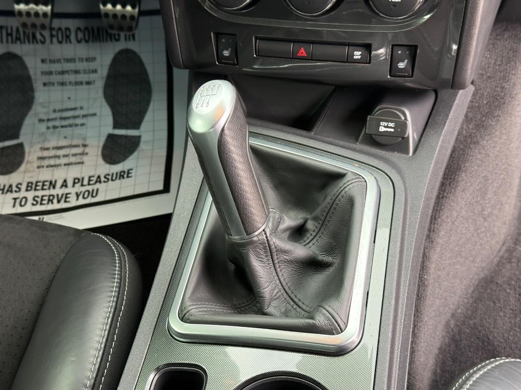 Dodge Challenger Vehicle Full-screen Gallery Image 10