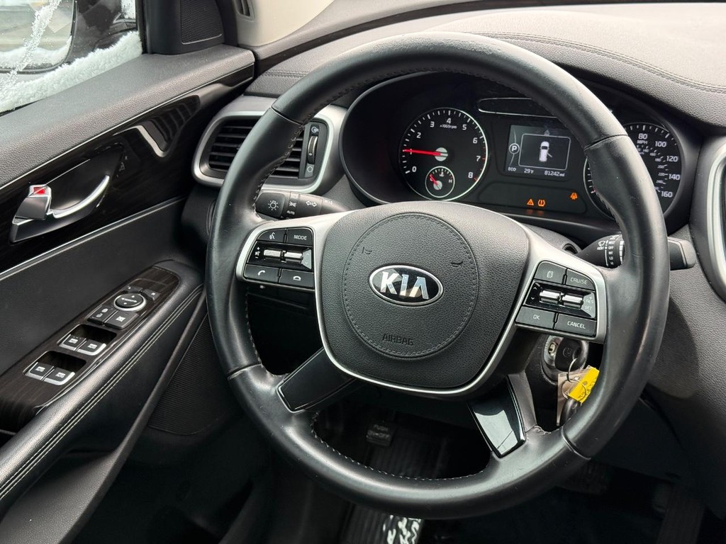 Kia Sorento Vehicle Full-screen Gallery Image 12