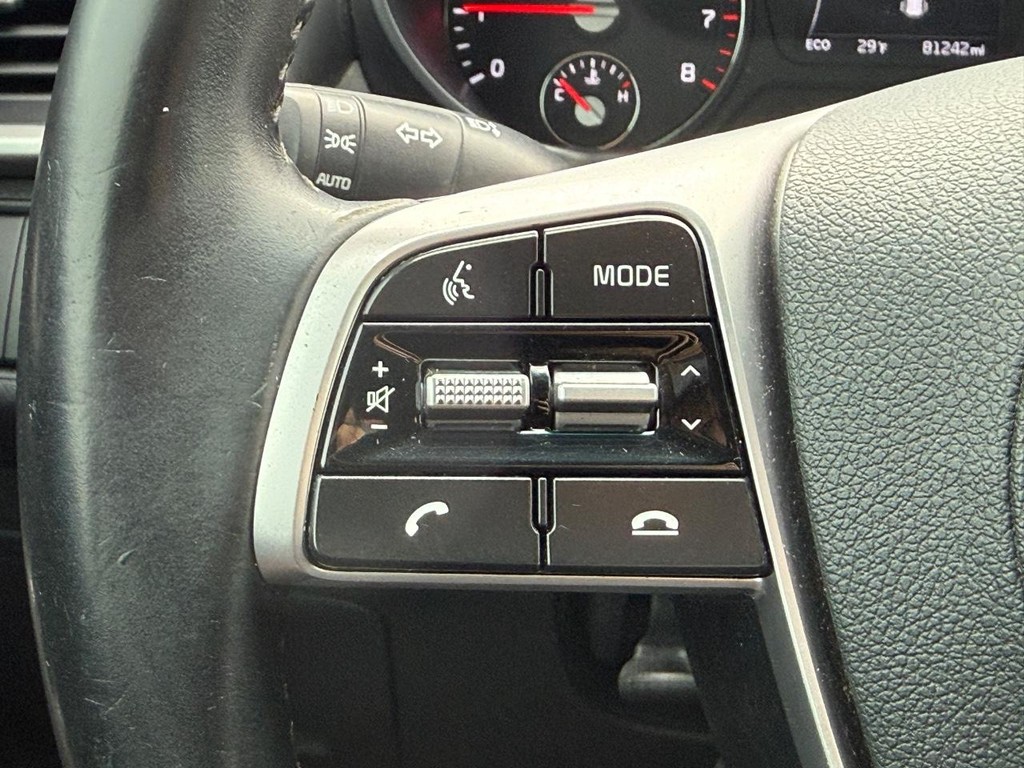 Kia Sorento Vehicle Full-screen Gallery Image 16