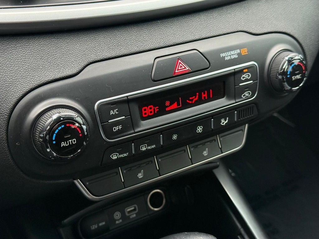 Kia Sorento Vehicle Full-screen Gallery Image 20