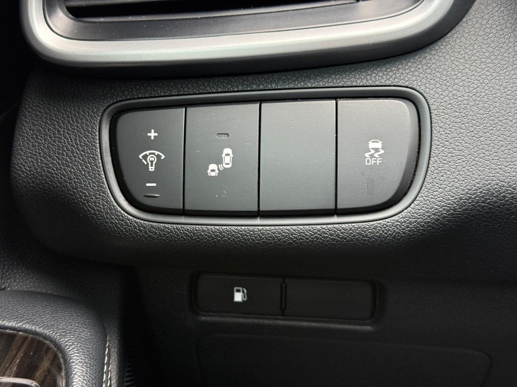 Kia Sorento Vehicle Full-screen Gallery Image 21