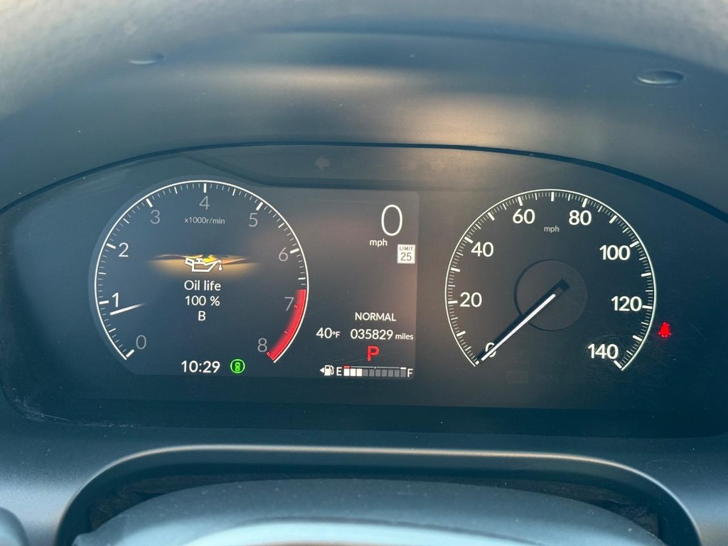 Honda HR-V Vehicle Full-screen Gallery Image 17