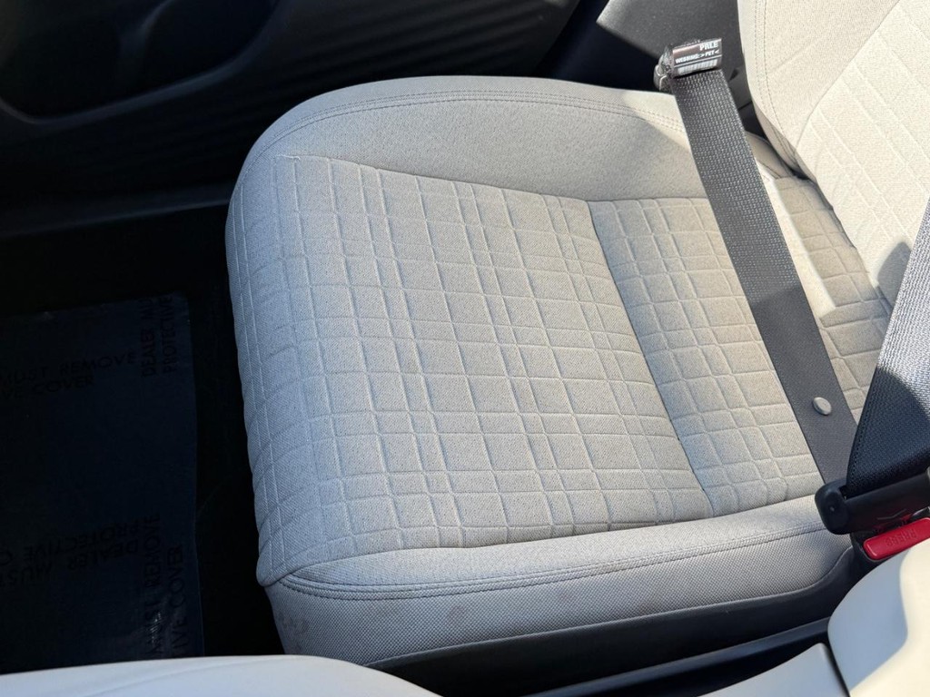 Honda HR-V Vehicle Full-screen Gallery Image 21