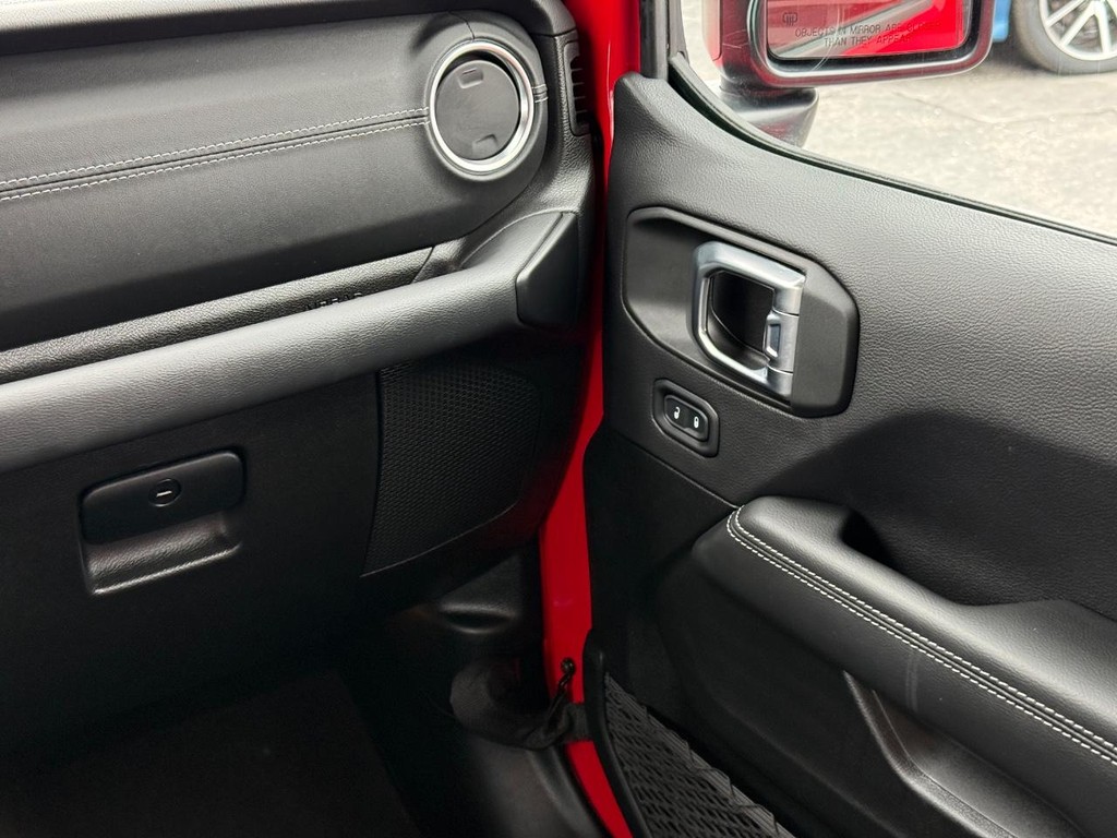 Jeep Wrangler 4xe Vehicle Full-screen Gallery Image 11