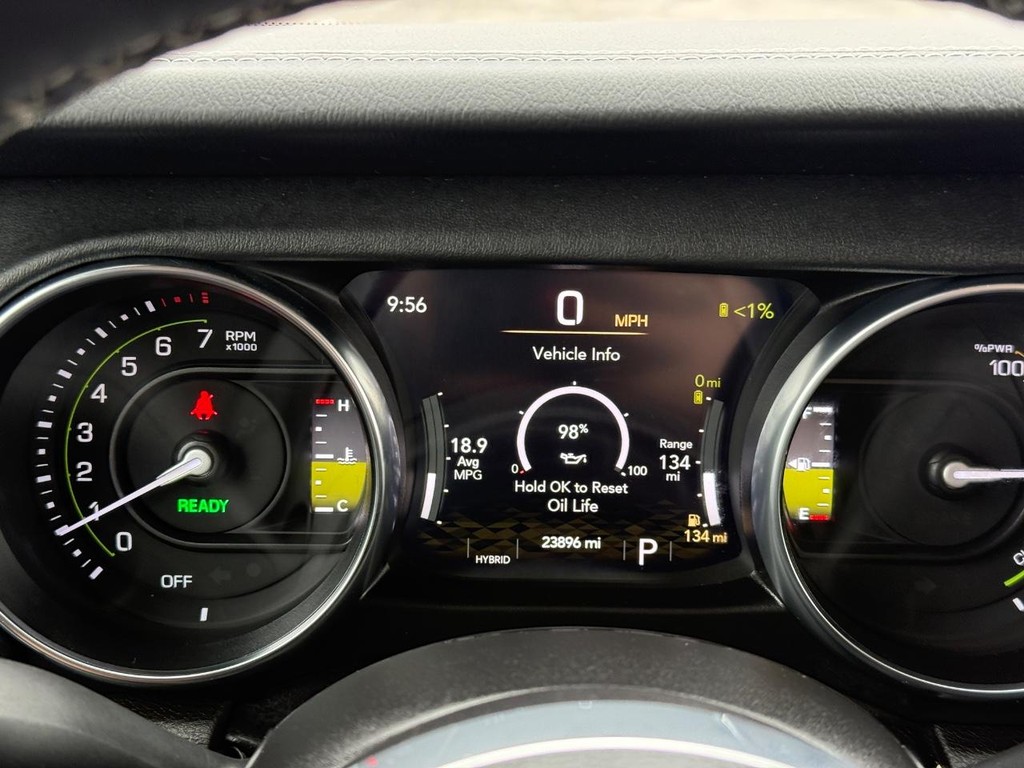 Jeep Wrangler 4xe Vehicle Full-screen Gallery Image 15