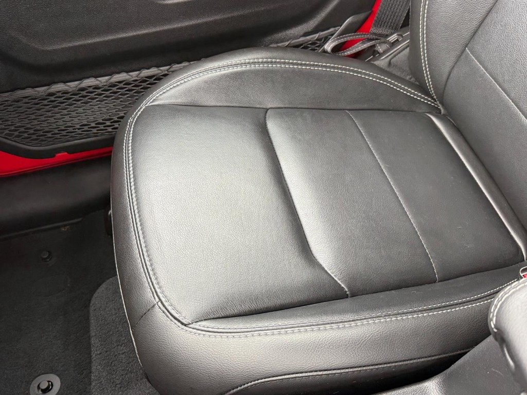 Jeep Wrangler 4xe Vehicle Full-screen Gallery Image 19